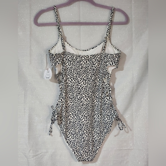 DECREE SIZE L. Women's Black and White One-Piece Swimsuit. - Picture 3 of 11